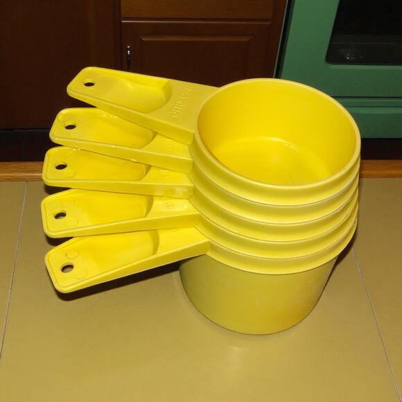 Tupperware Measuring Cups Yellow Nest Stackable Lot x5 761 762 763 764 Vintage - Picture 11 of 13